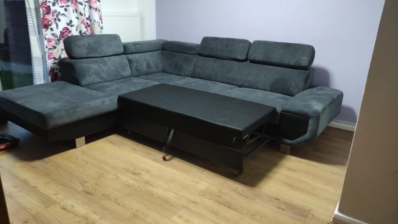 3 Bed House In Walsall, Perfect For Contractors & Leisure & Free Parking ภายนอก รูปภาพ